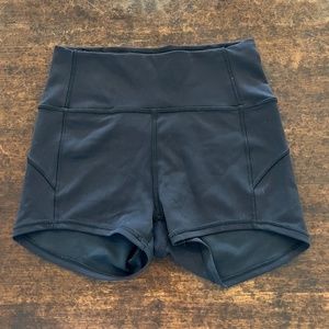 Lululemon In Movement High-Rise Short *Everlux 2.5"